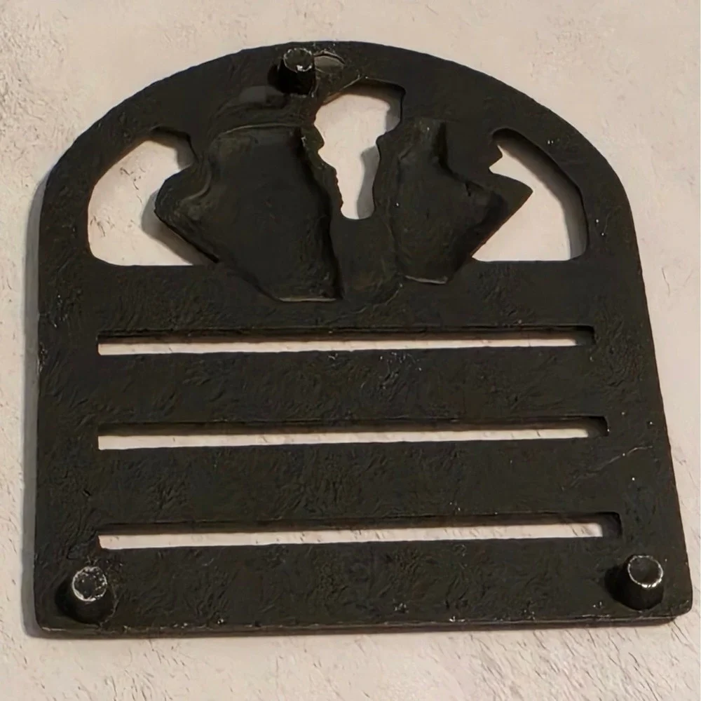 Vintage Cast Painted Trivet Ve Get Too Soon Oldt Wall Plaque Black Gold